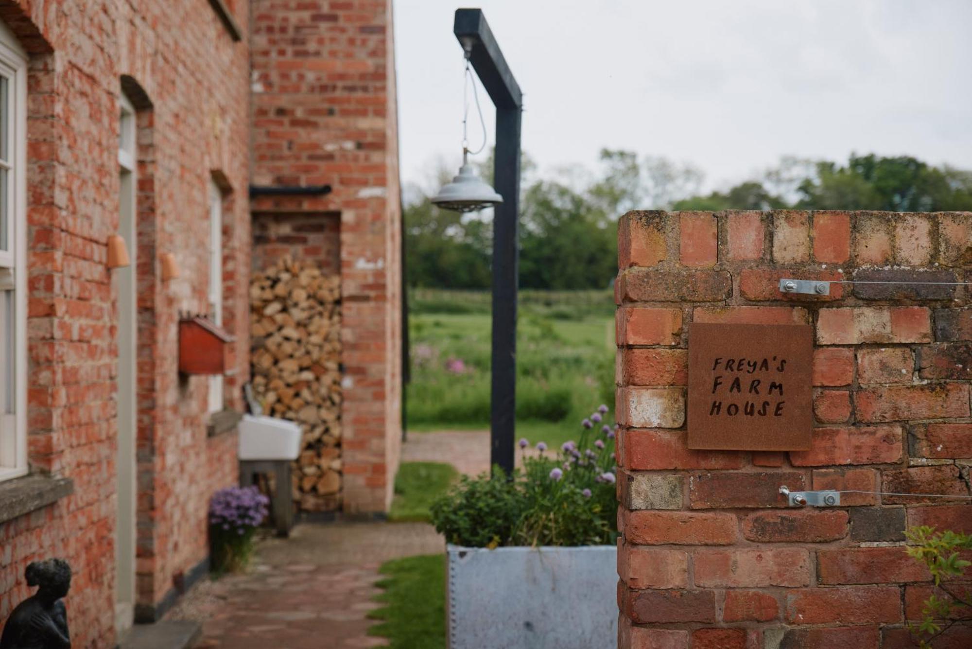 Freya'S Farmhouse Sutton Bonington Exterior photo